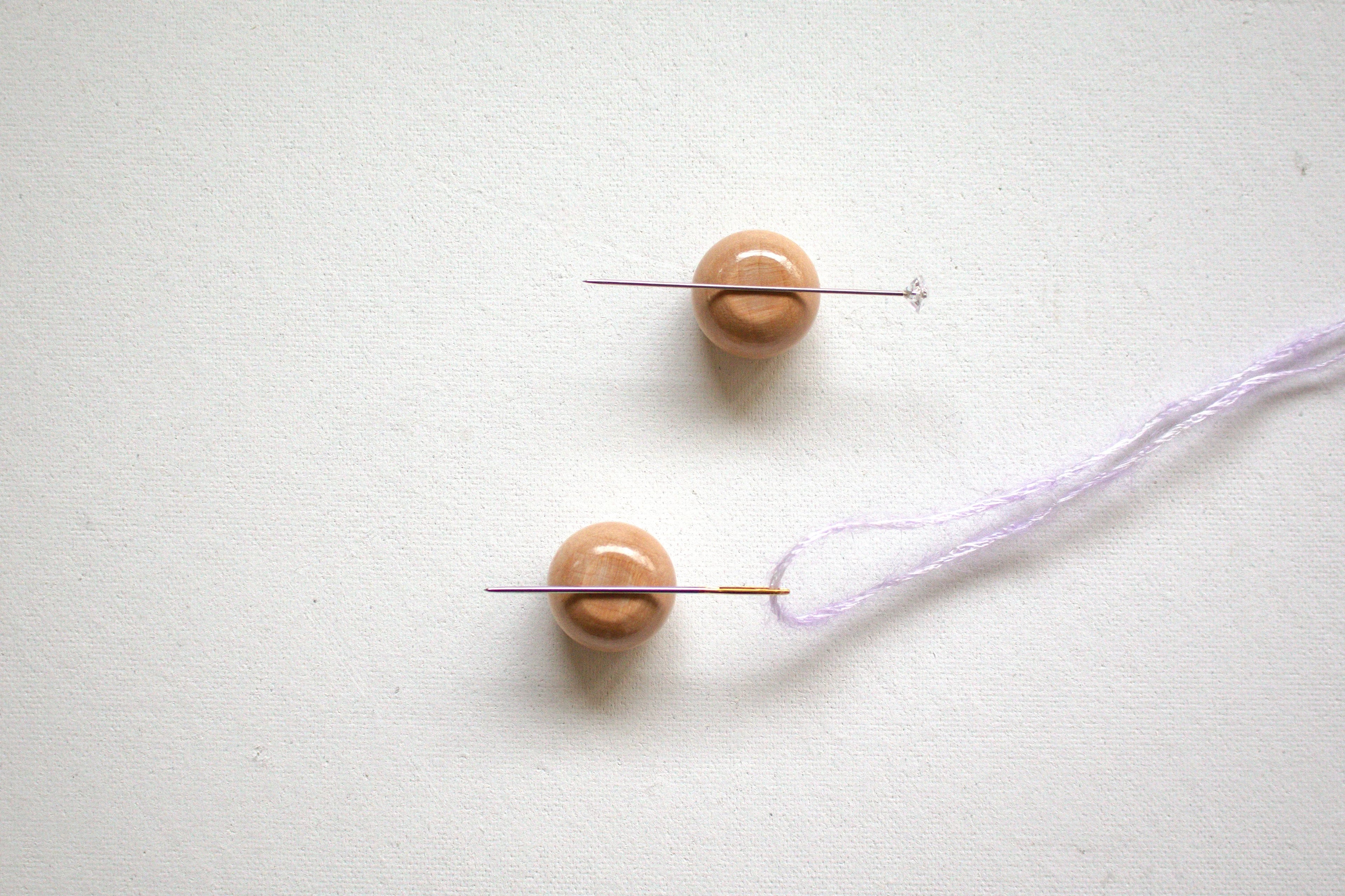 Magnetic Needle Keeper Wood Ball