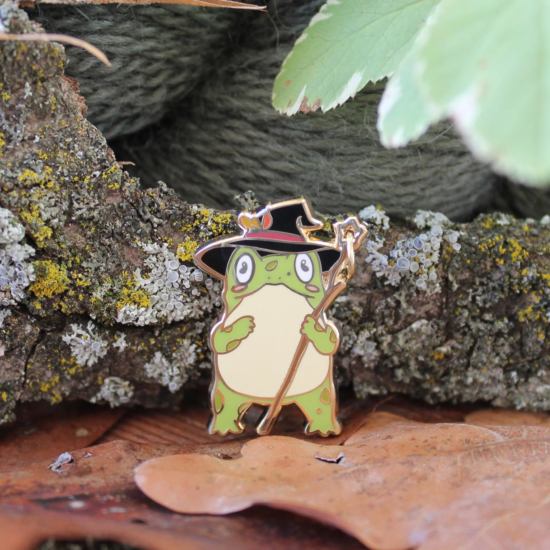 Twill + Print Witch's Helper - Frog