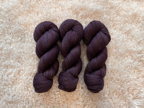 Bulldog x Bramble Four-Legged 4ply