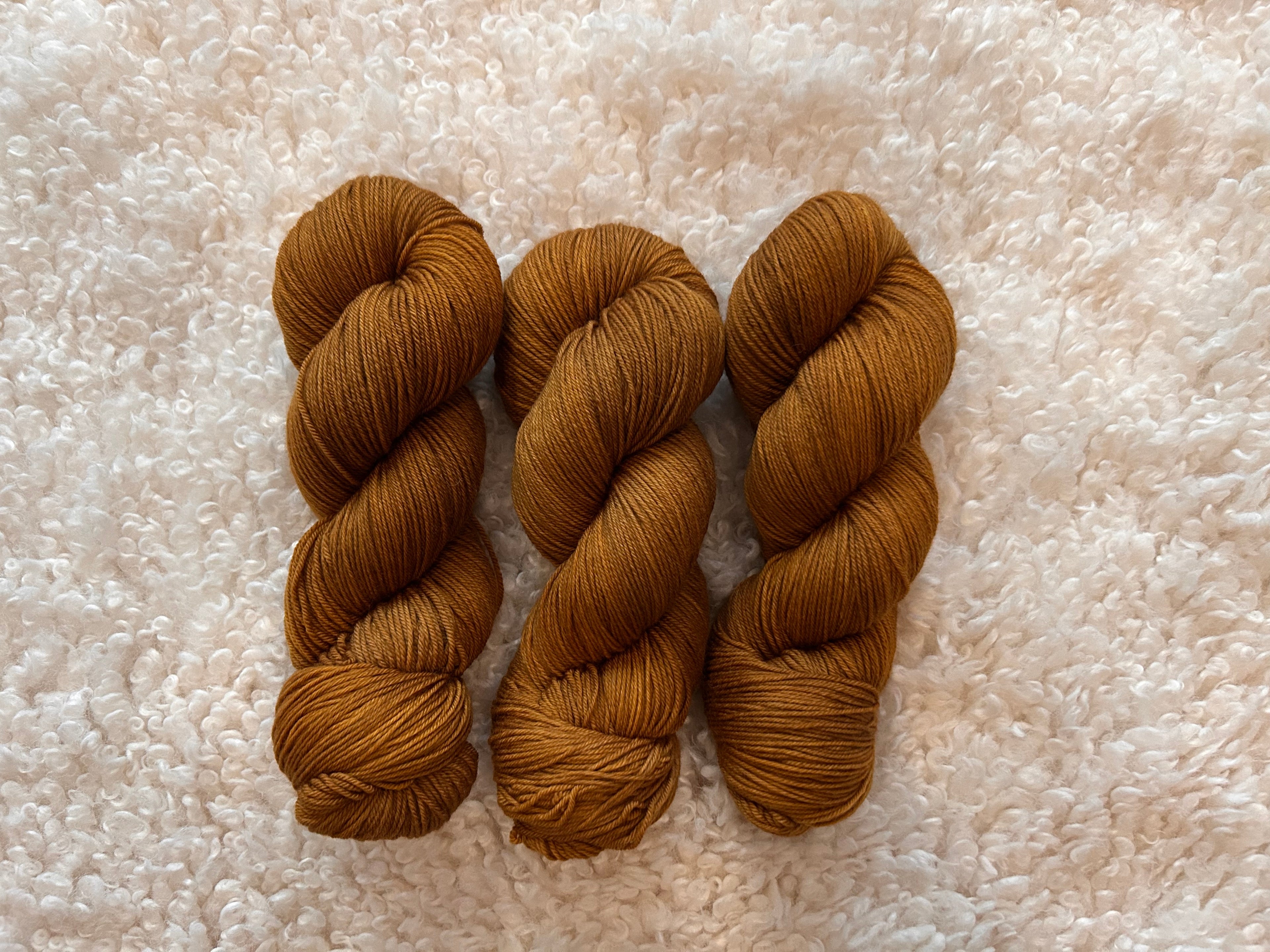 Bulldog x Bramble Four-Legged 4ply
