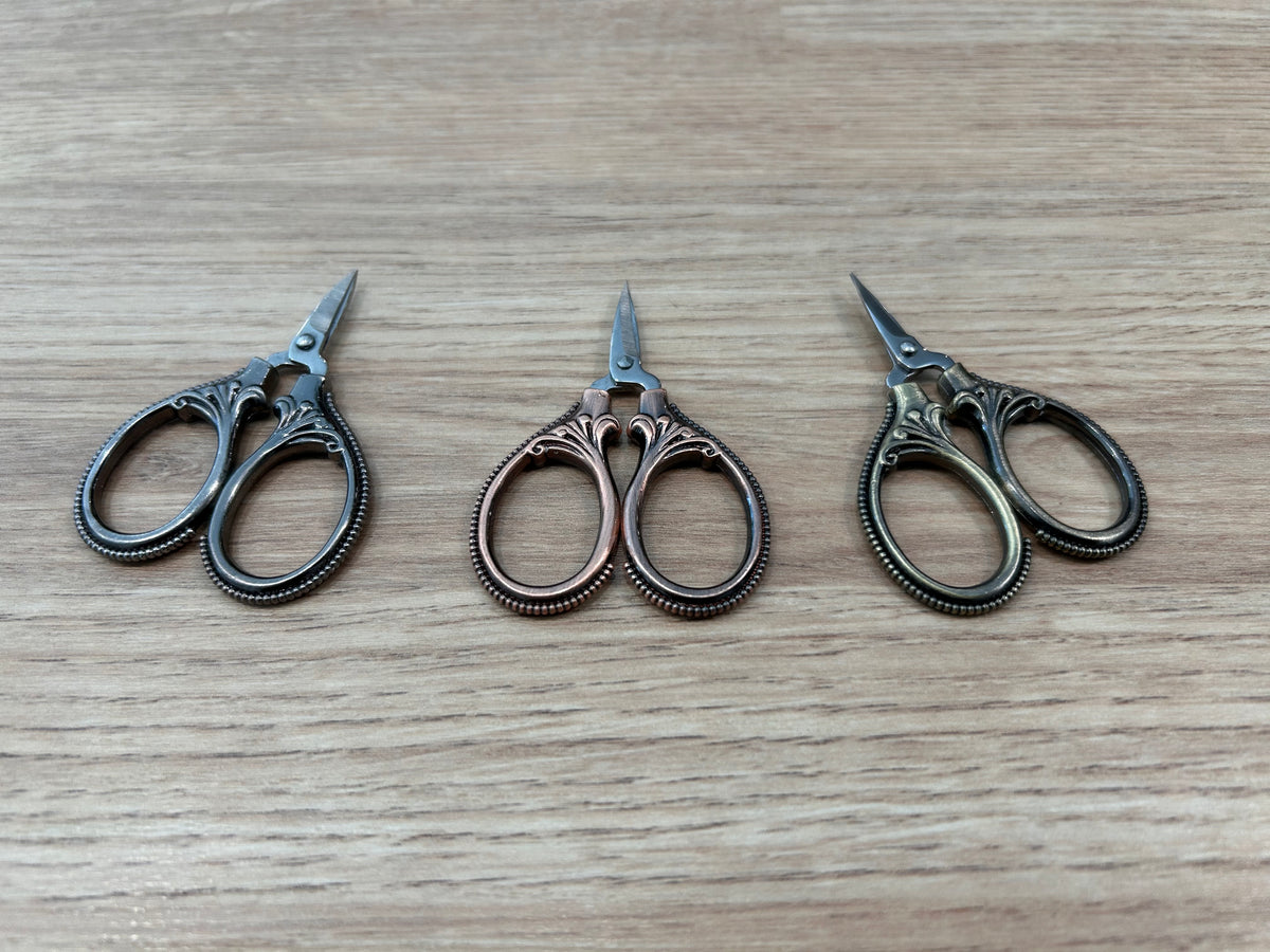Teeny Snips
